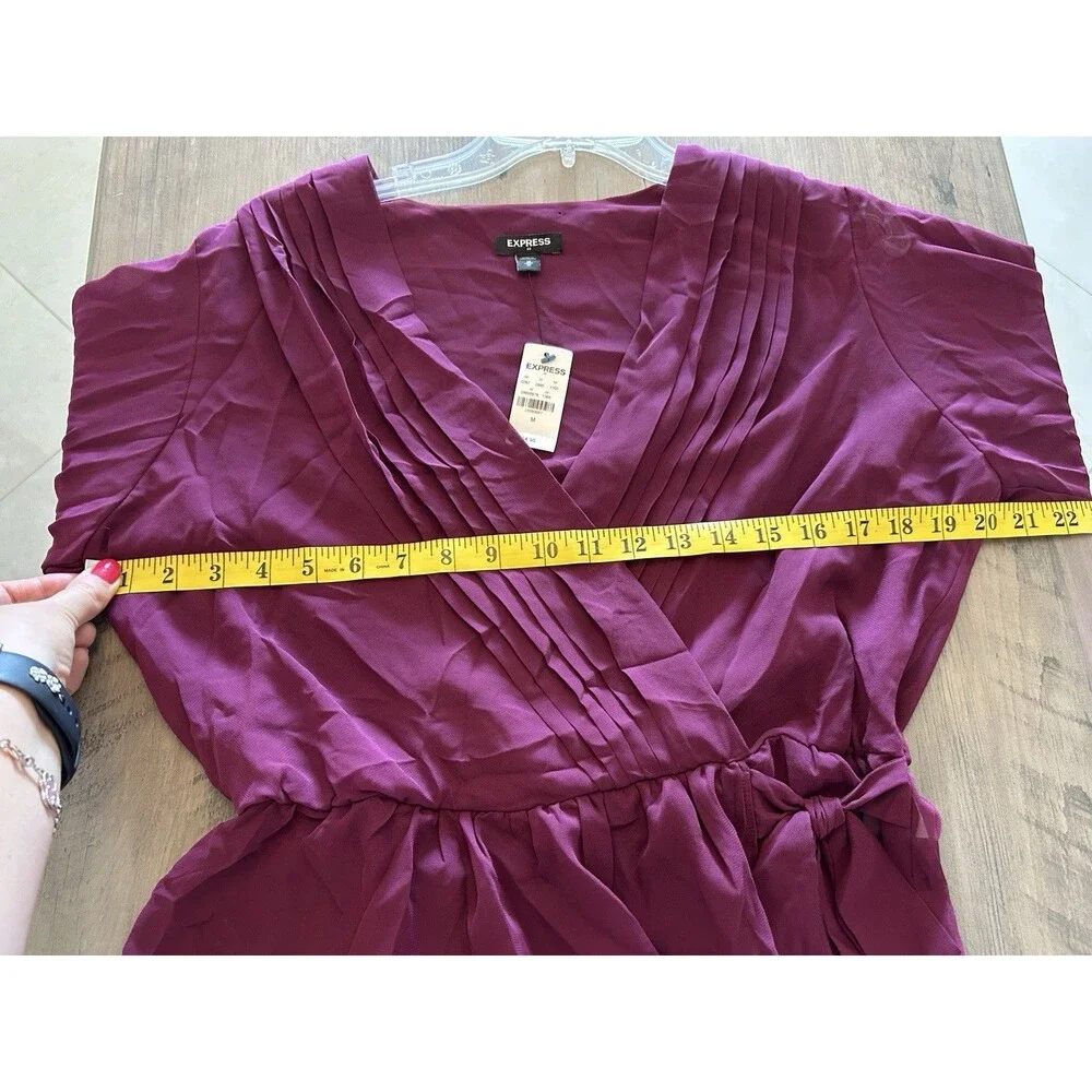 NEW! Express Women’s Sheer Silky Magenta Long Sleeve Blouse Top - Size M - Picture 6 of 7